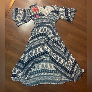 Tribal femme boho floral dress with hi/lo hem